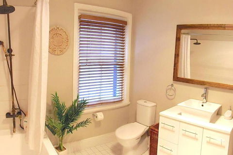 YSG The Edward Townhouses 155 & 157 Steps To Town - Goulburn Accommodation 6