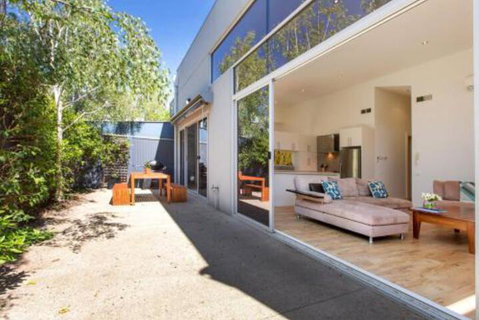 PALM COURT RETREAT MORNINGTON - Goulburn Accommodation 7