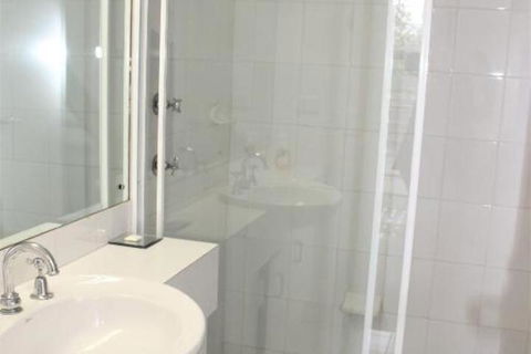 AQUA VIEW - Goulburn Accommodation 6