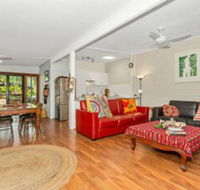 BEACH RETREAT - Goulburn Accommodation