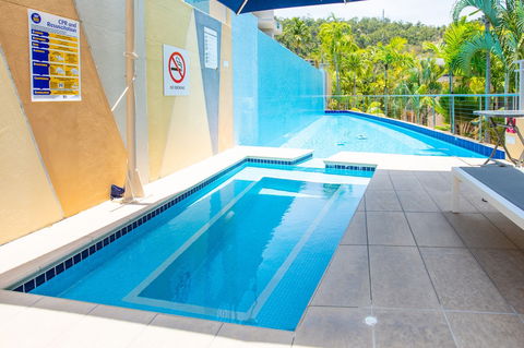 Spacious Tropical Sanctuary Ocean Views - Goulburn Accommodation 0