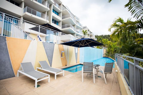 Spacious Tropical Sanctuary Ocean Views - Goulburn Accommodation 1