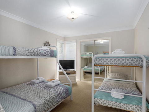 Akarana Beach House :: Jervis Bay Rentals - Goulburn Accommodation 2