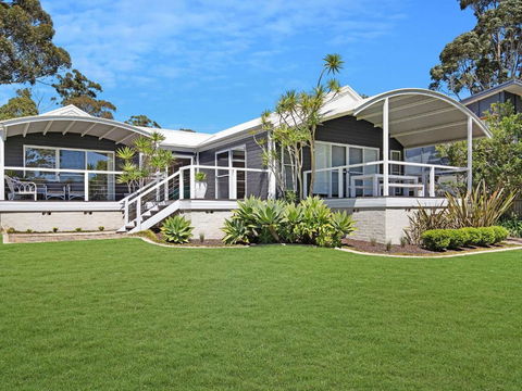 Akarana Beach House :: Jervis Bay Rentals - Goulburn Accommodation 4