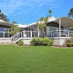 Akarana Beach House :: Jervis Bay Rentals - Goulburn Accommodation 0