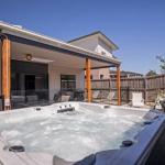 Seagrove Retreat Cowes - Goulburn Accommodation 0