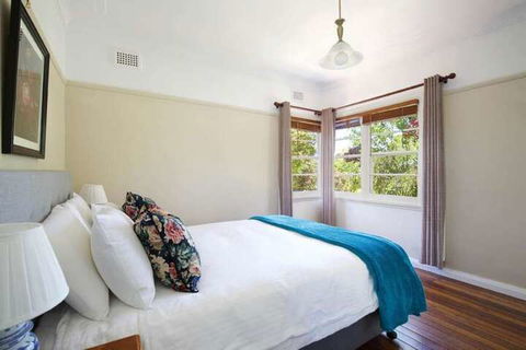 Rodova Cottage - Goulburn Accommodation 2