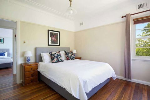 Rodova Cottage - Goulburn Accommodation 6