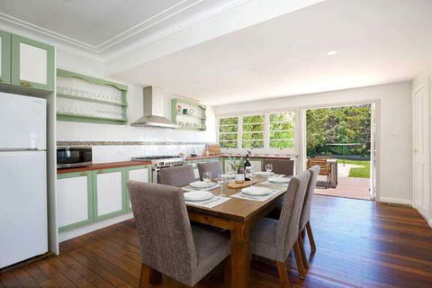 Rodova Cottage - Goulburn Accommodation 3