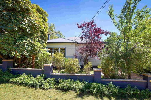 Rodova Cottage - Goulburn Accommodation 1