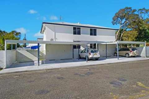 WAVES On MAIN 4 / 1 MAIN STREET - Goulburn Accommodation 3