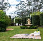 Old Mansfield Loft gardens gazebo  getaways - Goulburn Accommodation