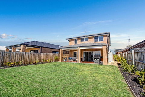 Captains Hideaway Jetty Berth & Pet Friendly - Goulburn Accommodation 3