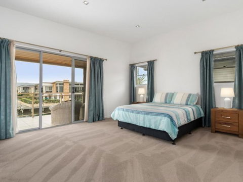 Monte Carlo Living At Martha Cove - Goulburn Accommodation 3
