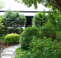 Hills Havens - Goulburn Accommodation
