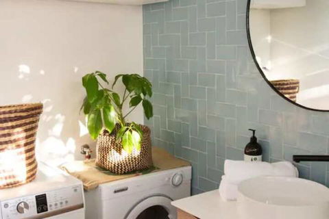 Charming Cottage With Leafy Courtyard - Goulburn Accommodation 5
