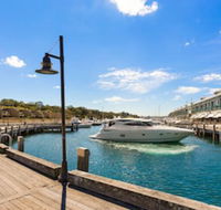 Woolloomooloo Modern Apartment 12 BRK - Goulburn Accommodation