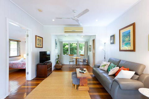 Edenvale Cottage In Beautiful Tropical - Goulburn Accommodation 5