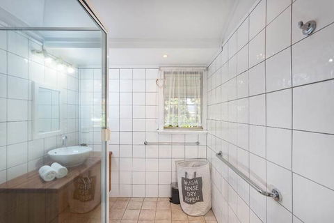 Edenvale Cottage In Beautiful Tropical - Goulburn Accommodation 2