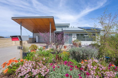 Alfra 23 - Goulburn Accommodation 7