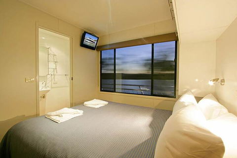 All Seasons Houseboats - Goulburn Accommodation 6