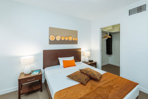 Airtrip Apartment On Merivale St - Goulburn Accommodation 5