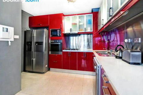 Ausmine Carrington Apartment - Goulburn Accommodation 2