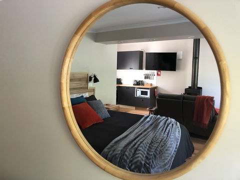Mole Creek Hideaway - Goulburn Accommodation 4