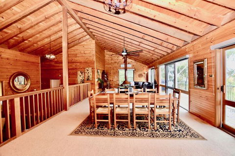 Treetops Retreat Katoomba - Goulburn Accommodation 7