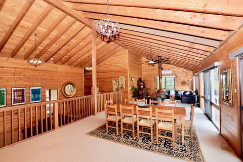 Treetops Retreat Katoomba - Goulburn Accommodation 6
