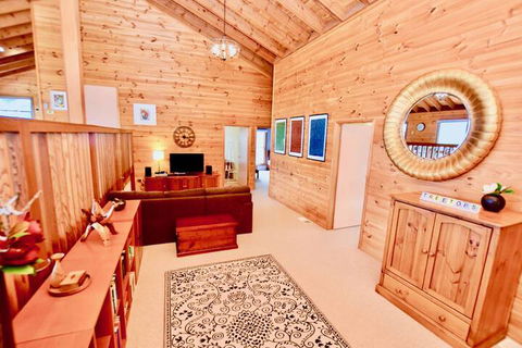 Treetops Retreat Katoomba - Goulburn Accommodation 3