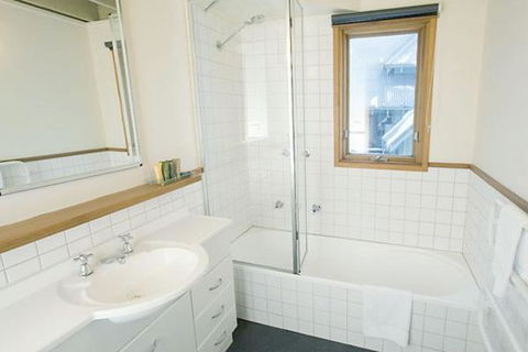 Eagles Nest - Goulburn Accommodation 5