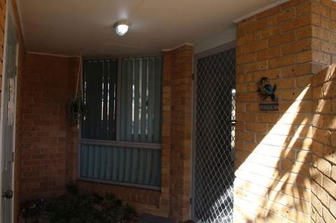 KENTIA - Goulburn Accommodation 6