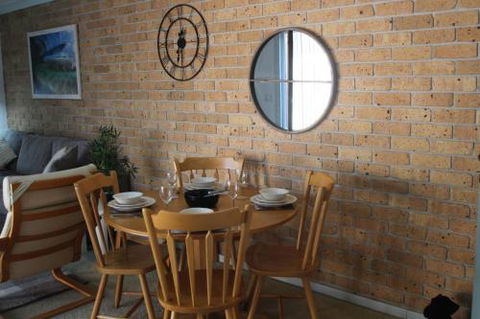 KENTIA - Goulburn Accommodation 2