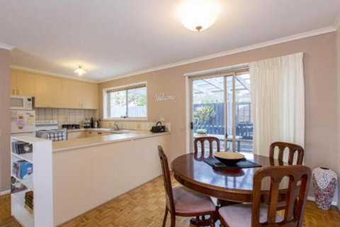 PERFECT On PYMBLE AVE - Goulburn Accommodation 3