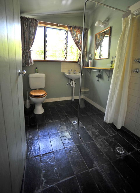 Emma Tiver Heritage Cottage - Goulburn Accommodation 5
