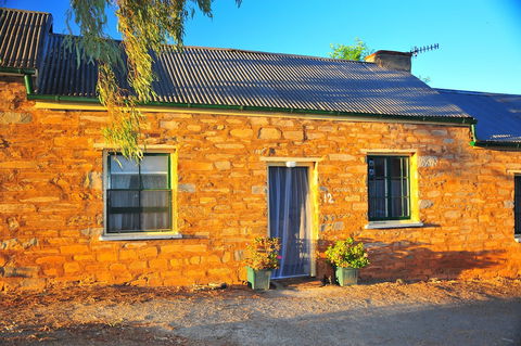 Emma Tiver Heritage Cottage - Goulburn Accommodation 0