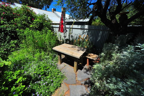 Emma Tiver Heritage Cottage - Goulburn Accommodation 6