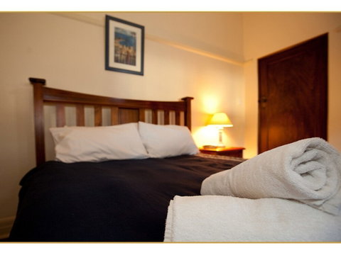 Fairholme Apartment - Goulburn Accommodation 2