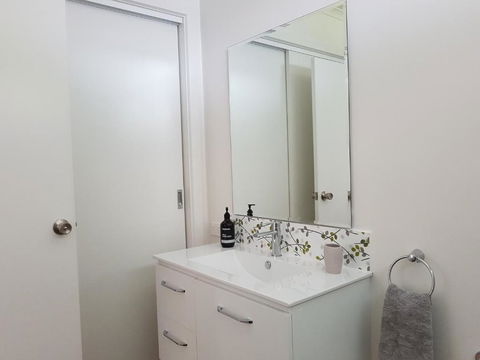 Fish Creek Alkira Accommodation - Goulburn Accommodation 2