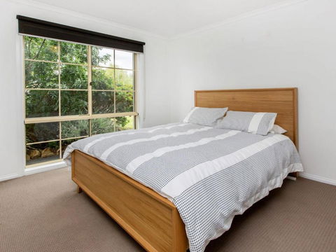 AMALFI DROMANA.... - Goulburn Accommodation 5