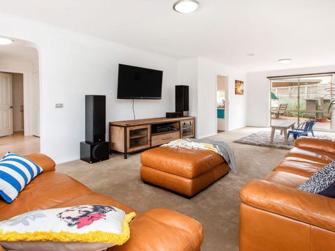 AMALFI DROMANA.... - Goulburn Accommodation 3