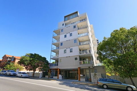Stunning Two-storey Apartment In Perth's CBD - Goulburn Accommodation 1