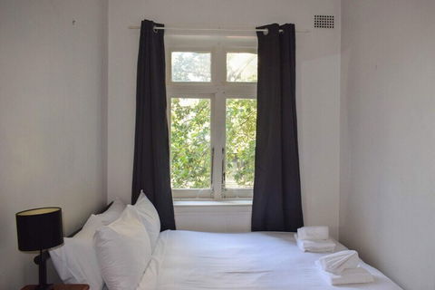 Incredible Location One Bedroom Apartment - Goulburn Accommodation 7