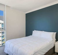 Spacious 3 Bedroom Apartment on the 39th Floor With Pool - Goulburn Accommodation