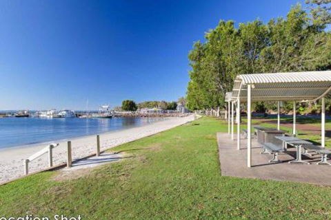 Sandy Palms 28 Moorooba Cr Beautiful Home With Wifi Air Con & Boat Parking - Goulburn Accommodation 4