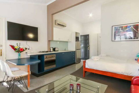 Comfortable Studio Near New Farm Park - Goulburn Accommodation 1