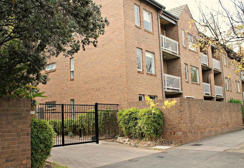 Adelaide Dresscircle Apartments - Archer Street - Goulburn Accommodation 3
