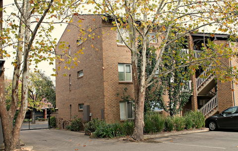 Adelaide Dresscircle Apartments - Archer Street - Goulburn Accommodation 4