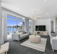 Havana Blue - Large 4 Bedroom Home - Goulburn Accommodation